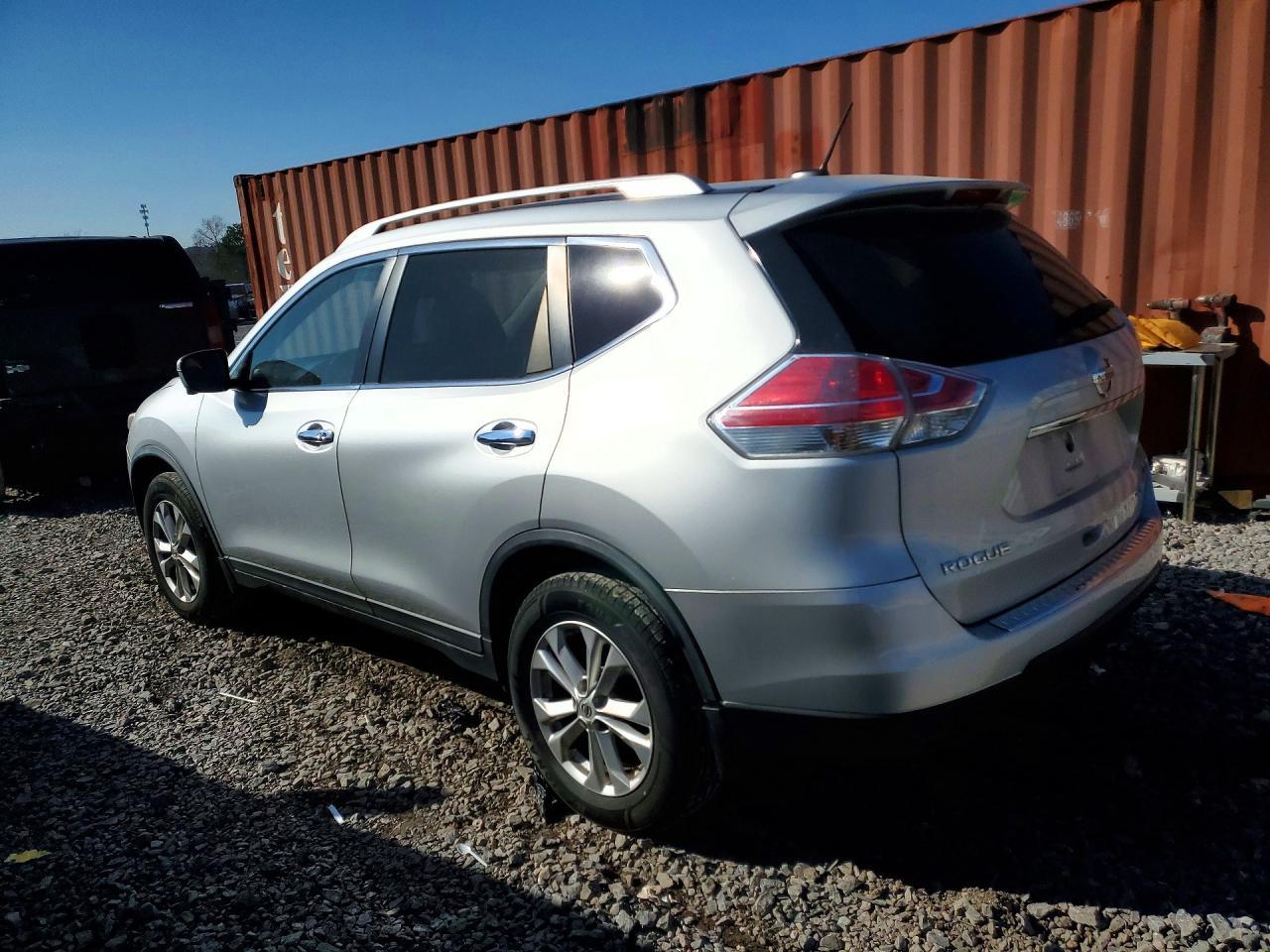 2015 Nissan Rogue S - Фото 2