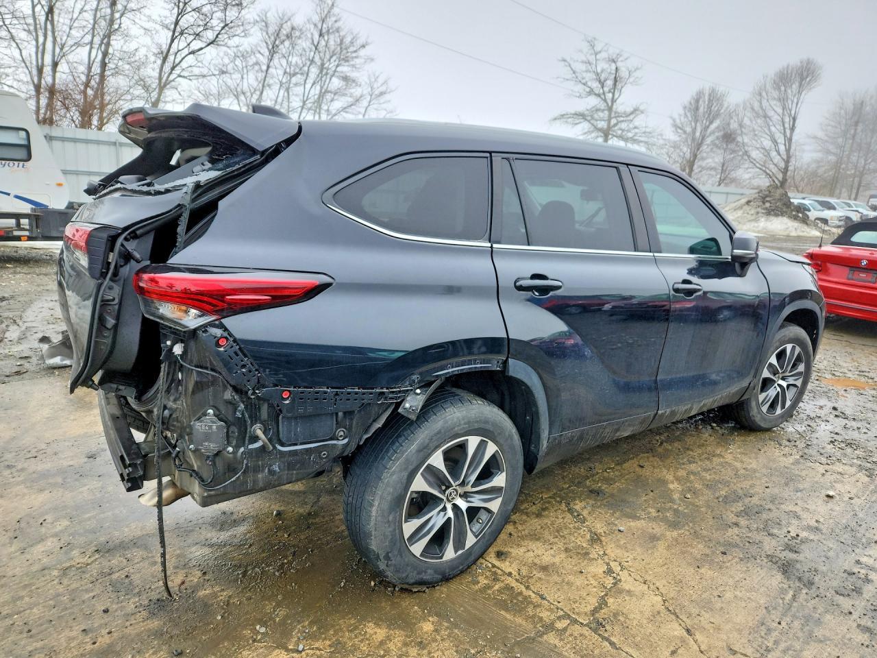 2023 Toyota Highlander L - Фото 3