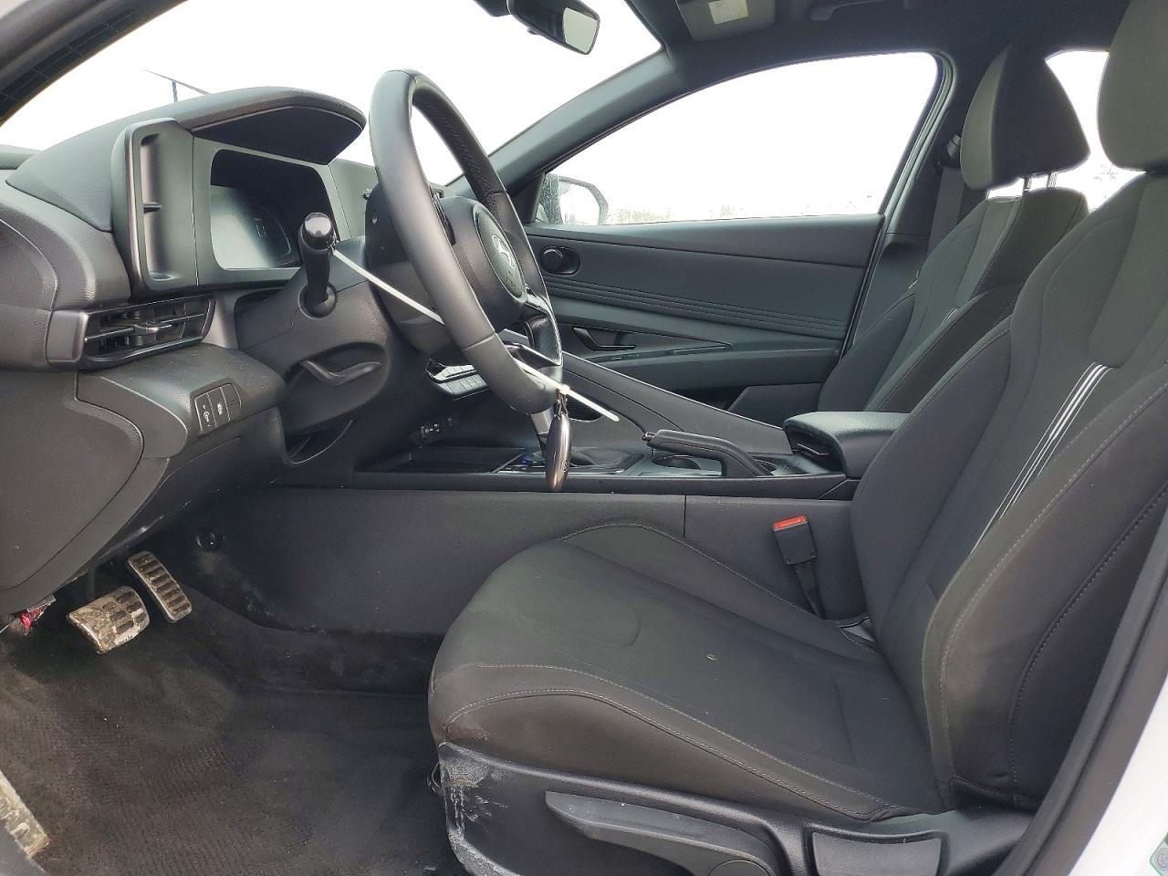 2025 Hyundai Elantra Sel Sport - Фото 7