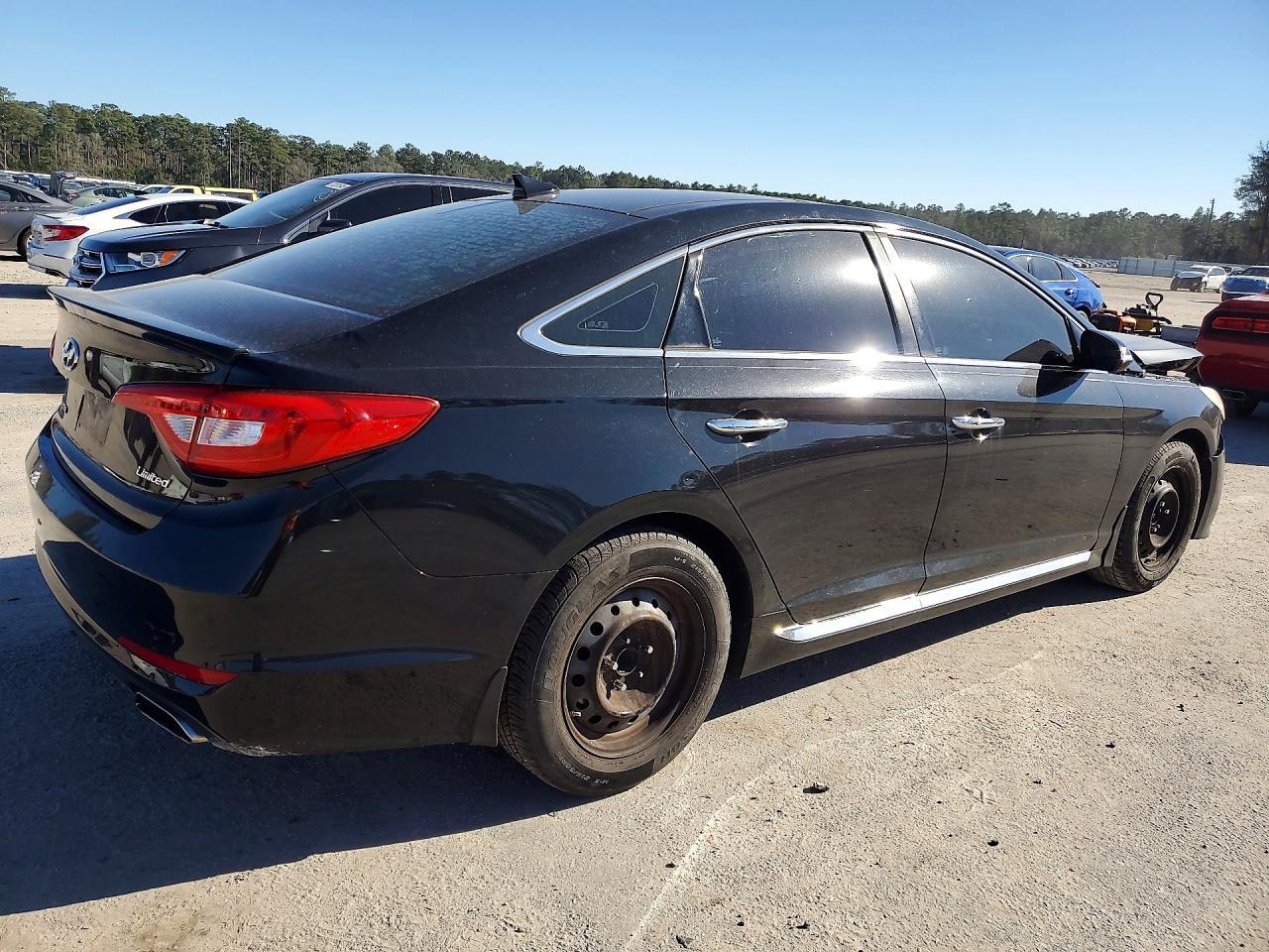 2015 Hyundai Sonata Sport - Image 3