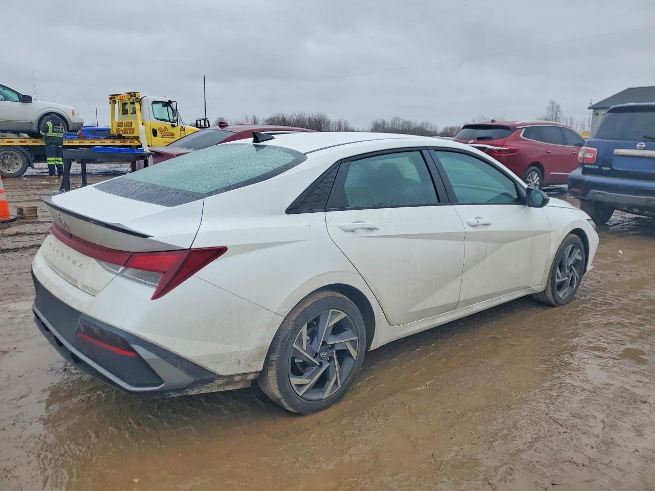 2025 Hyundai Elantra Sel Sport - Фото 3