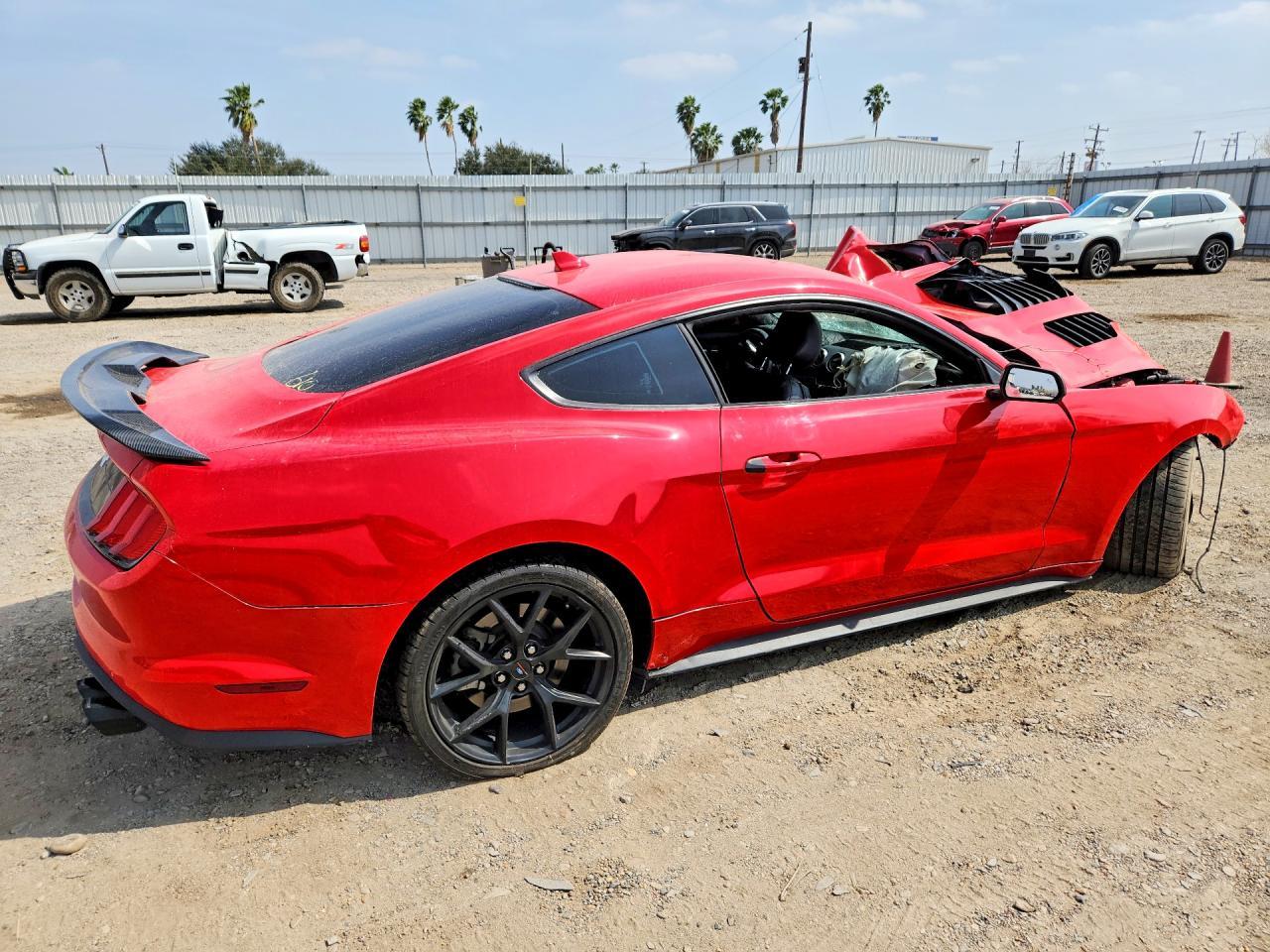 2021 Ford Mustang Gt - Фото 3