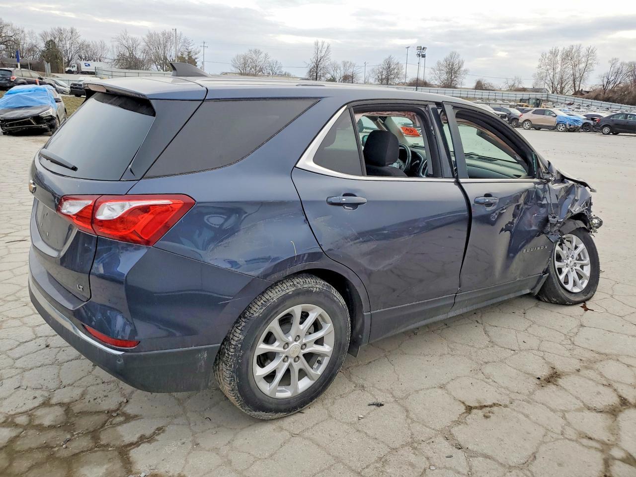 2018 Chevrolet Equinox Lt - Image 3