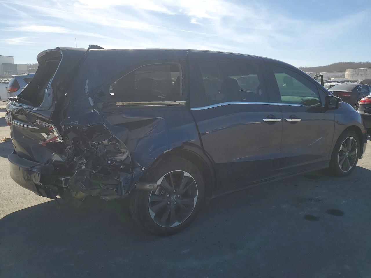 2024 Honda Odyssey Elite - Фото 3