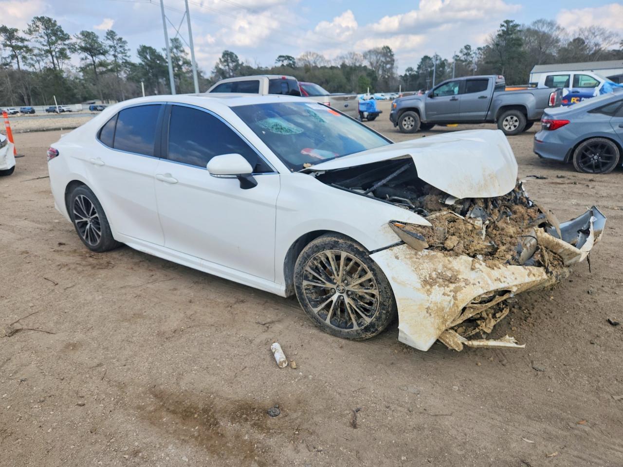 2019 Toyota Camry L - Image 4