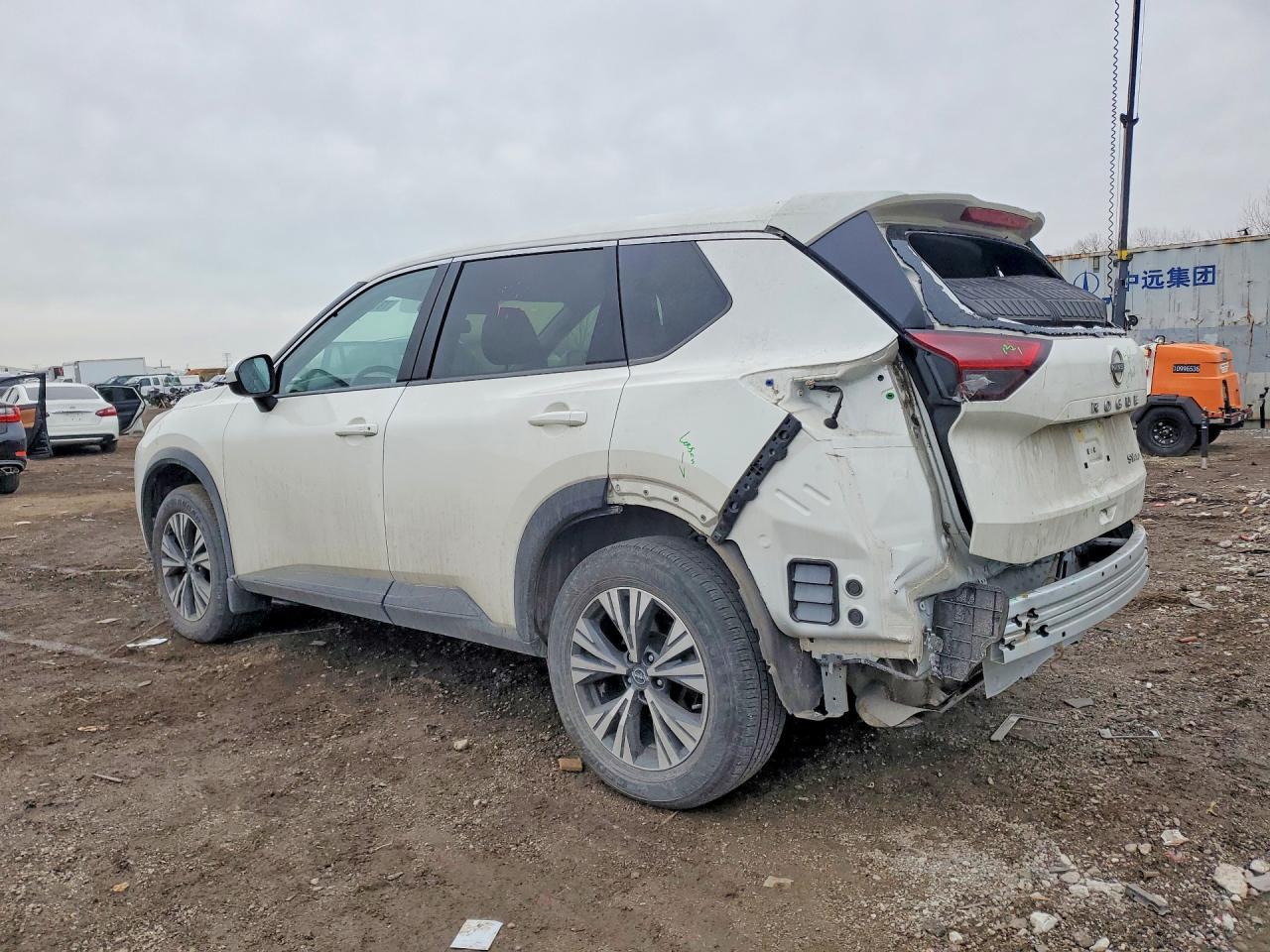 2023 Nissan Rogue Sv - Image 2