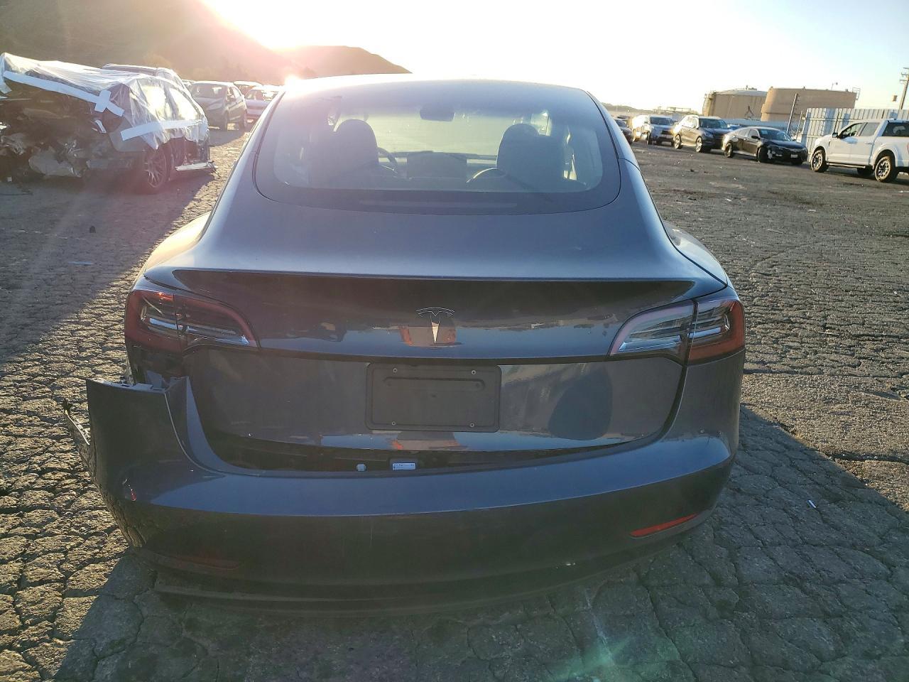 2023 Tesla Model 3 - Image 6