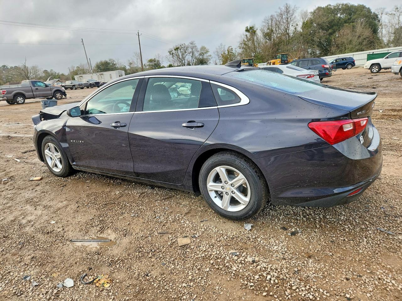 2022 Chevrolet Malibu Ls - Image 2