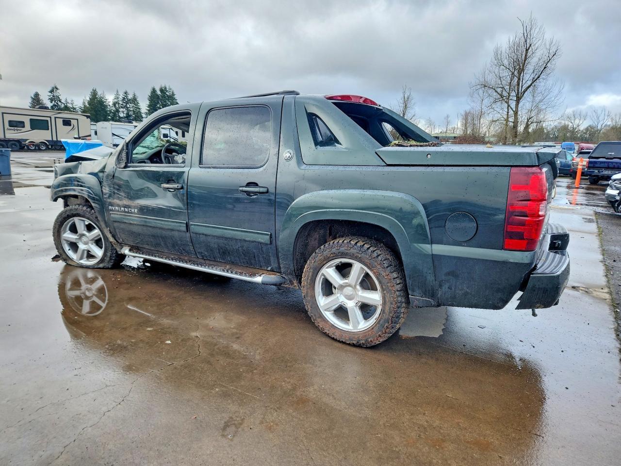 2013 Chevrolet Avalanche Lt - Фото 2