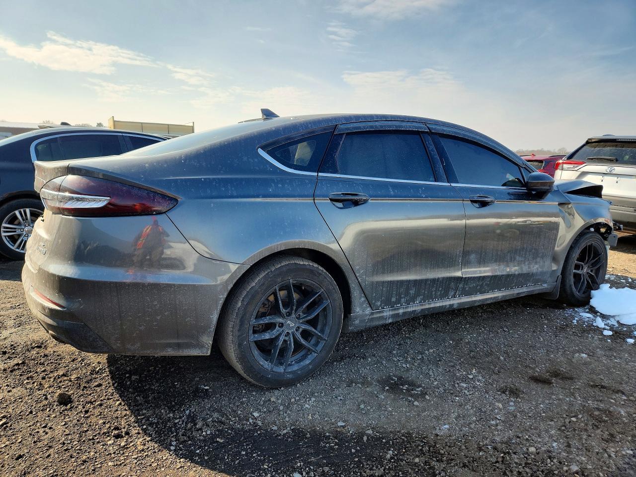 2019 Ford Fusion Se - Фото 3