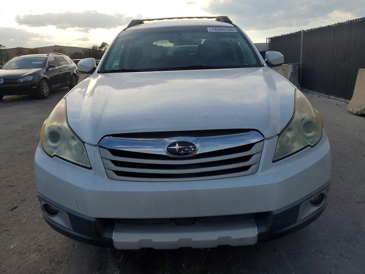 2010 Subaru Outback 2.5I Limited - Фото 5