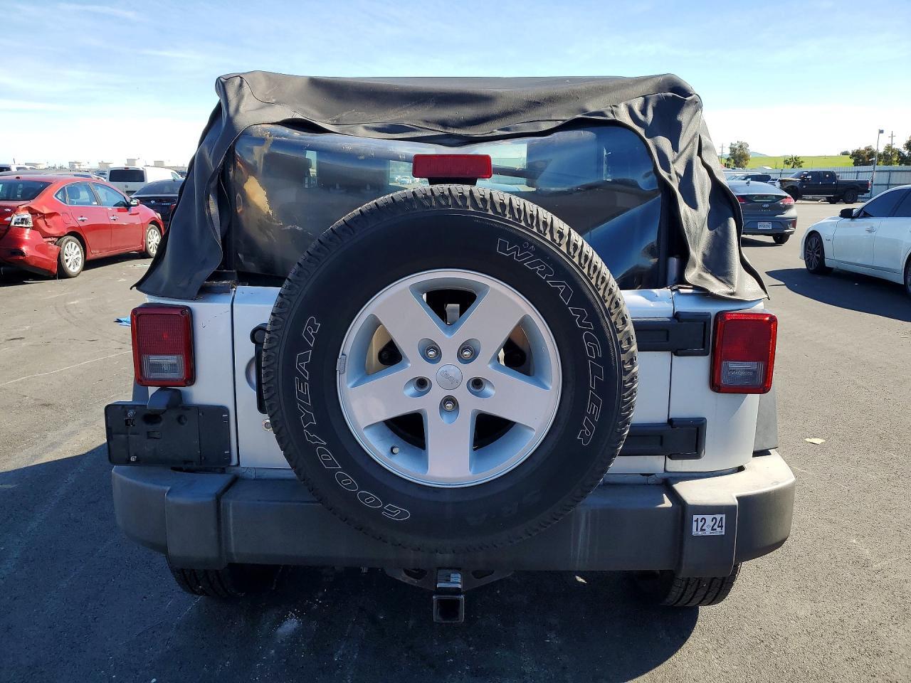 2007 Jeep Wrangler X - Image 6
