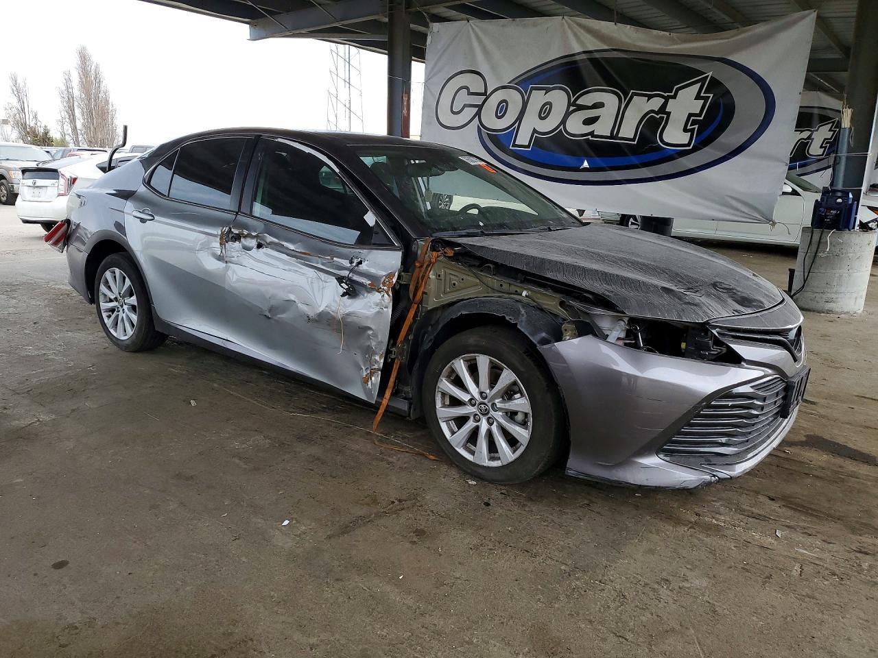 2019 Toyota Camry L - Фото 4