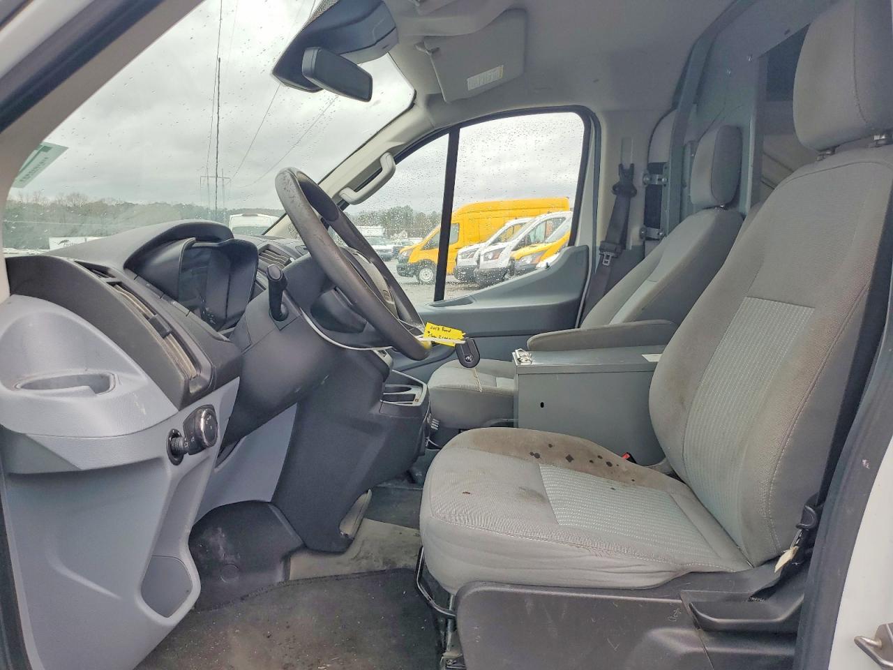 2018 Ford Transit 250 Delivery Van - Фото 7