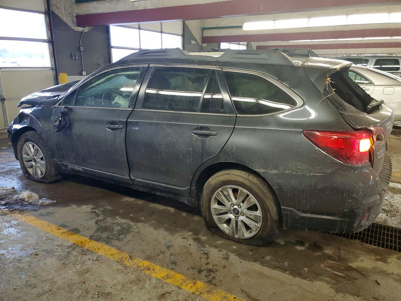 2018 Subaru Outback 2.5I Premium - Фото 2