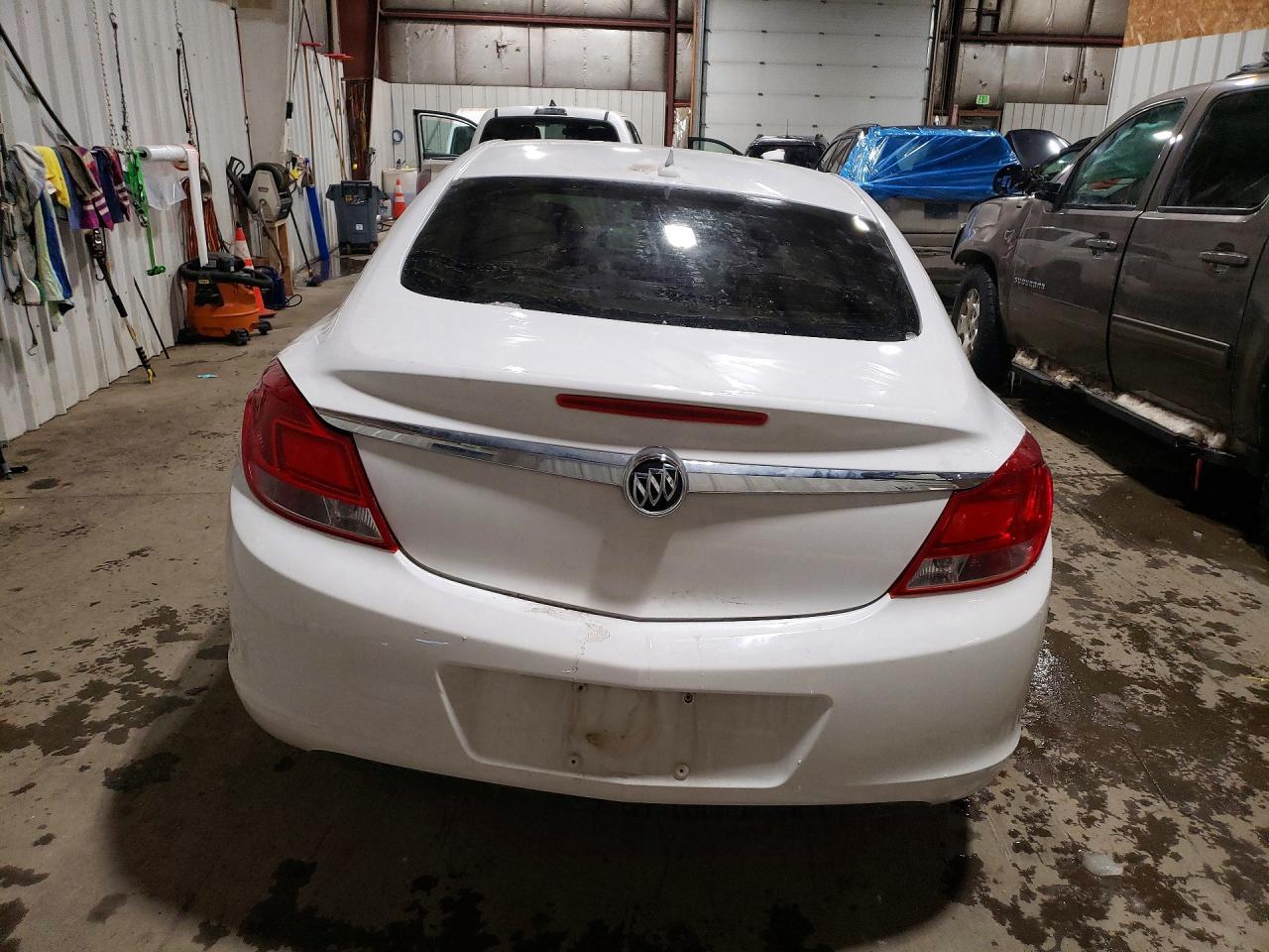 2012 Buick Regal - Image 6