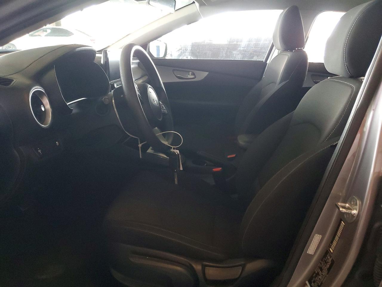 2023 Kia Forte Lx - Image 7