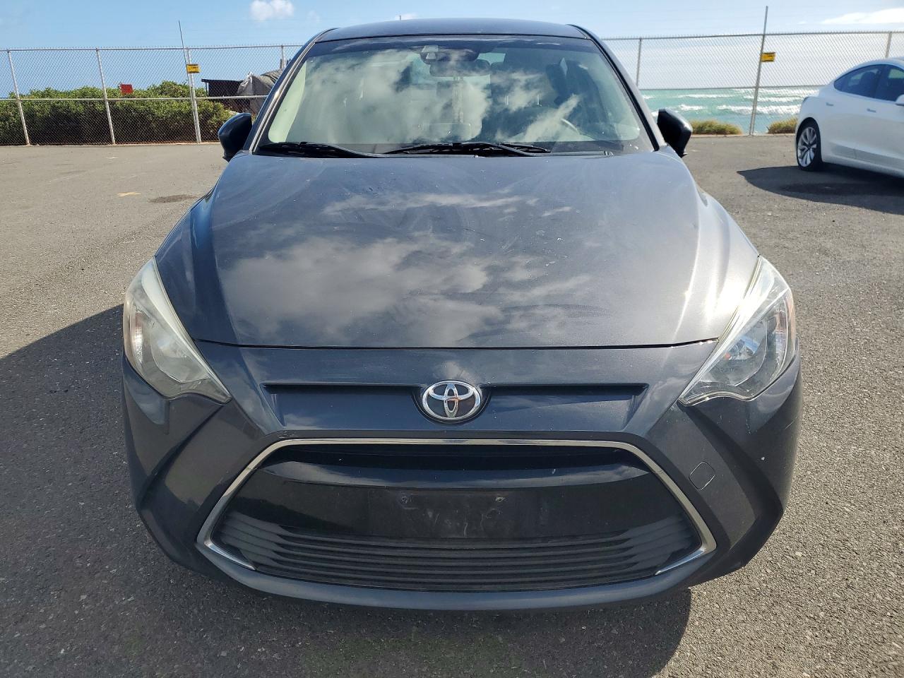 2017 Toyota Yaris Ia - Image 5