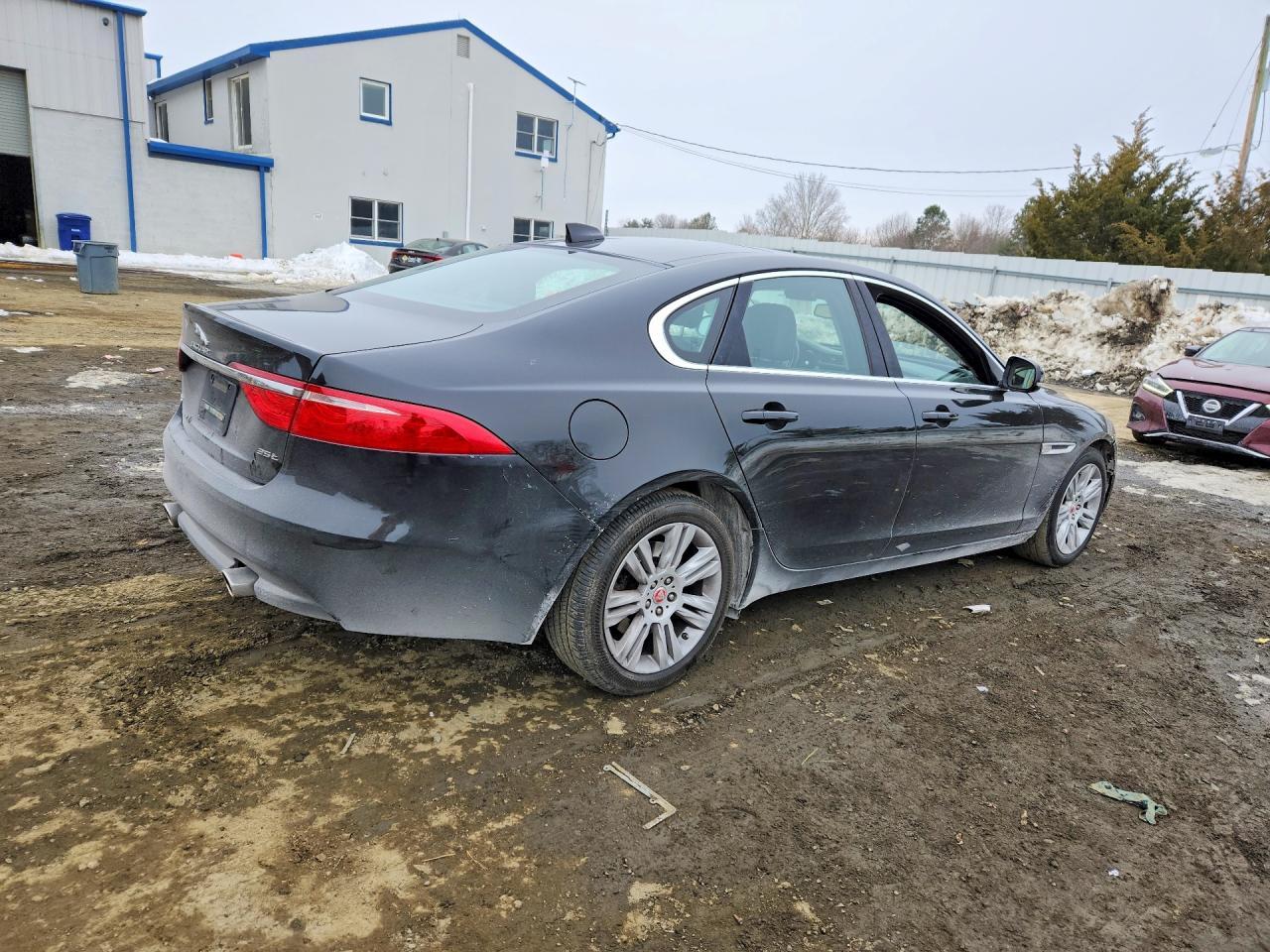 2017 Jaguar Xf Premium - Фото 3