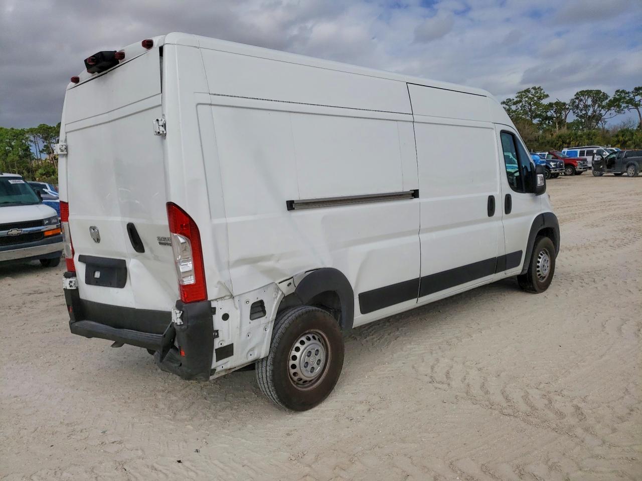 2025 Ram Promaster 2500 Delivery Van - Image 3