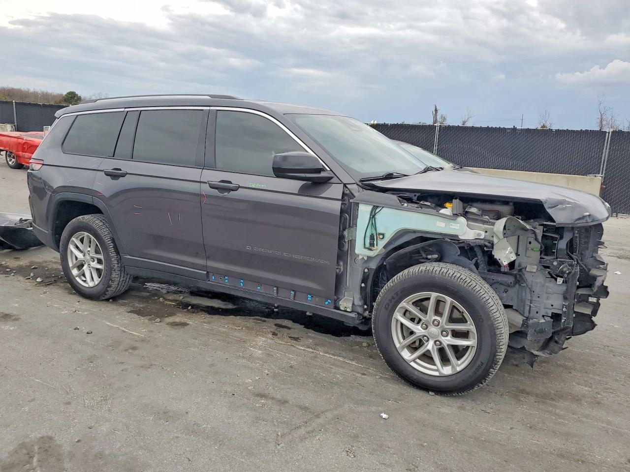2022 Jeep Grand Cherokee L Laredo - Фото 4