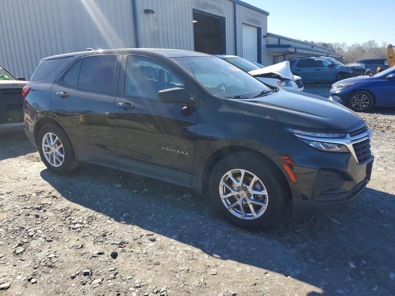 2022 Chevrolet Equinox Ls - Image 4