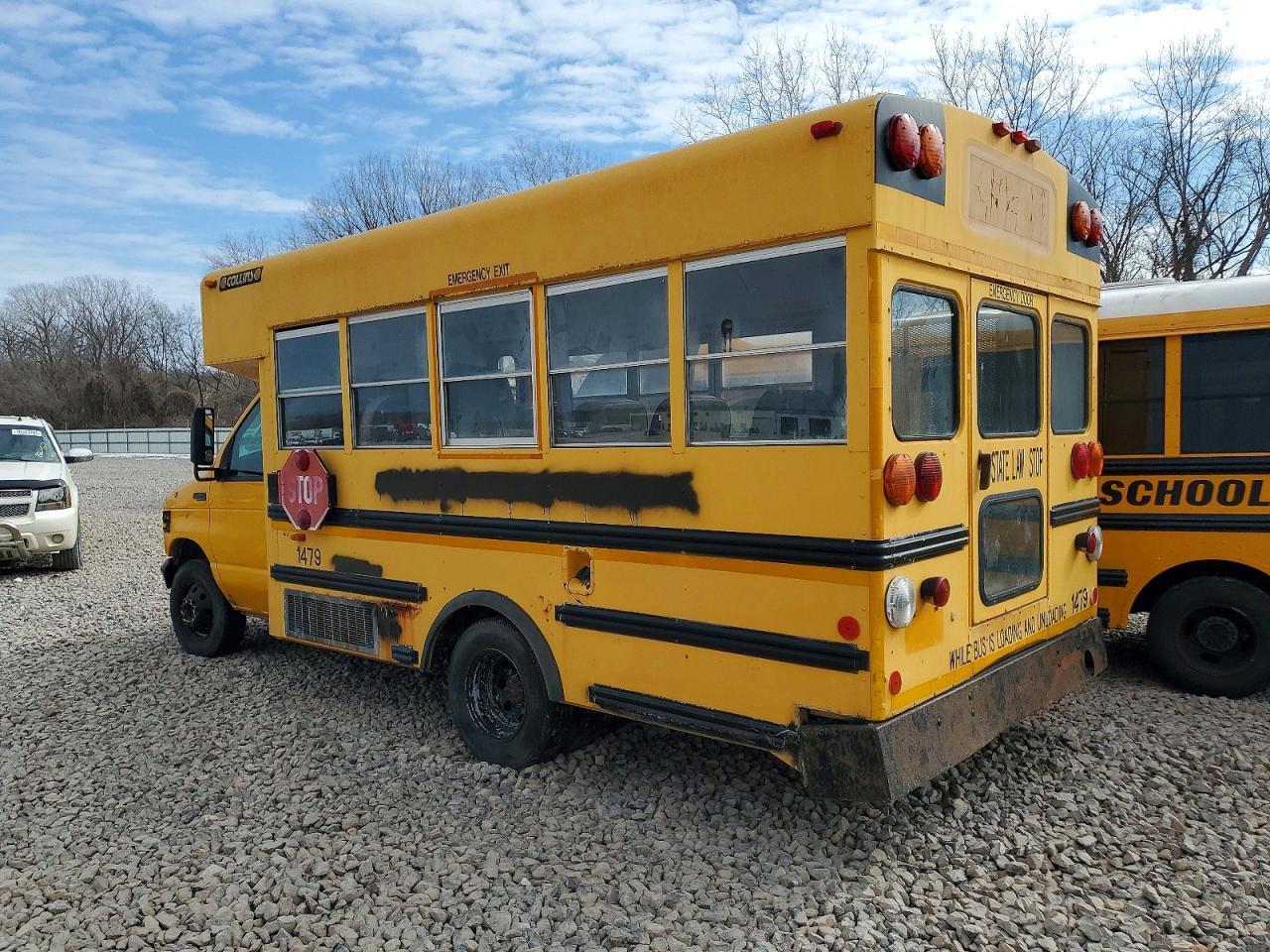2001 Ford Econoline - Фото 3