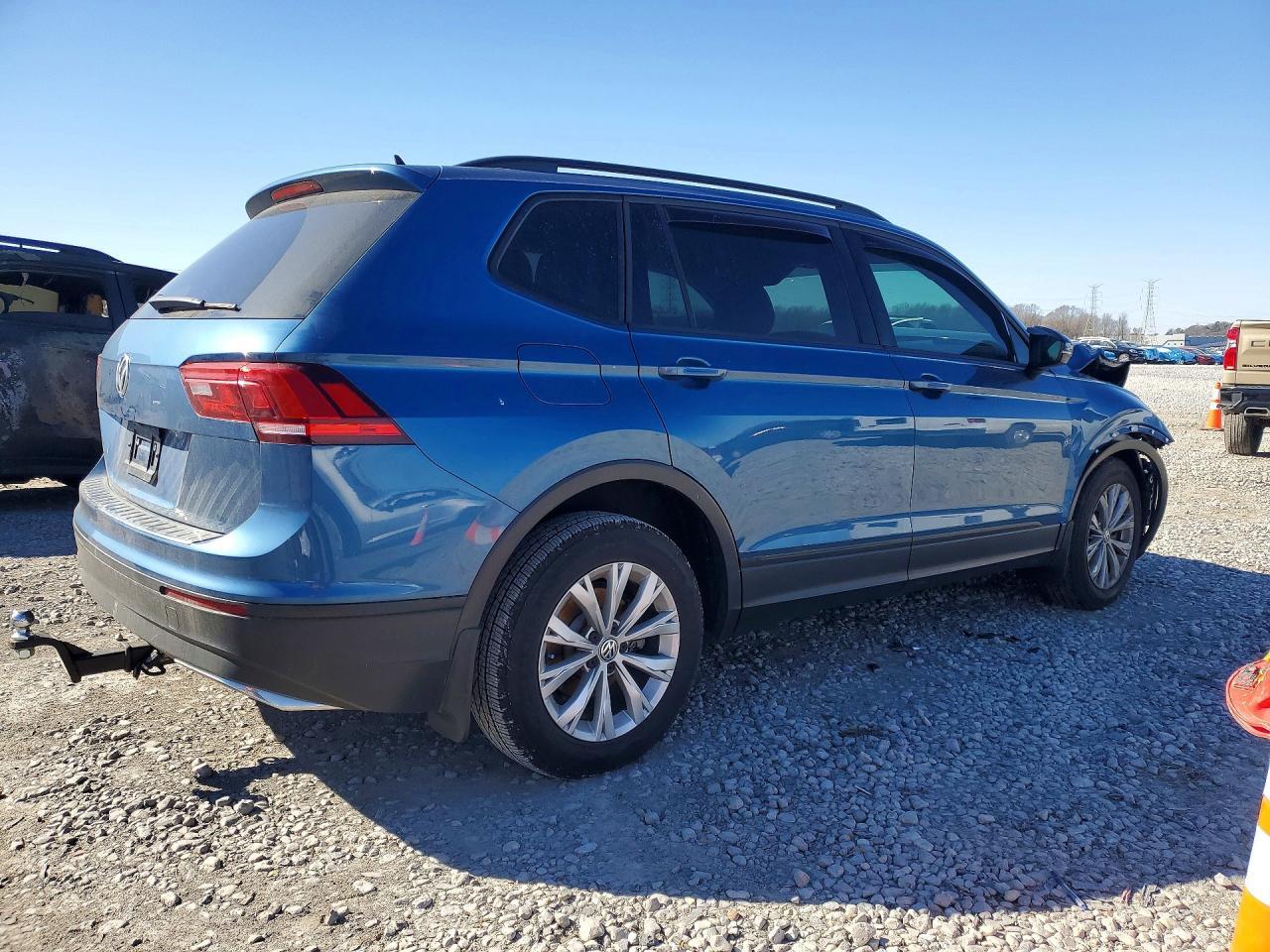 2020 Volkswagen Tiguan S - Фото 3