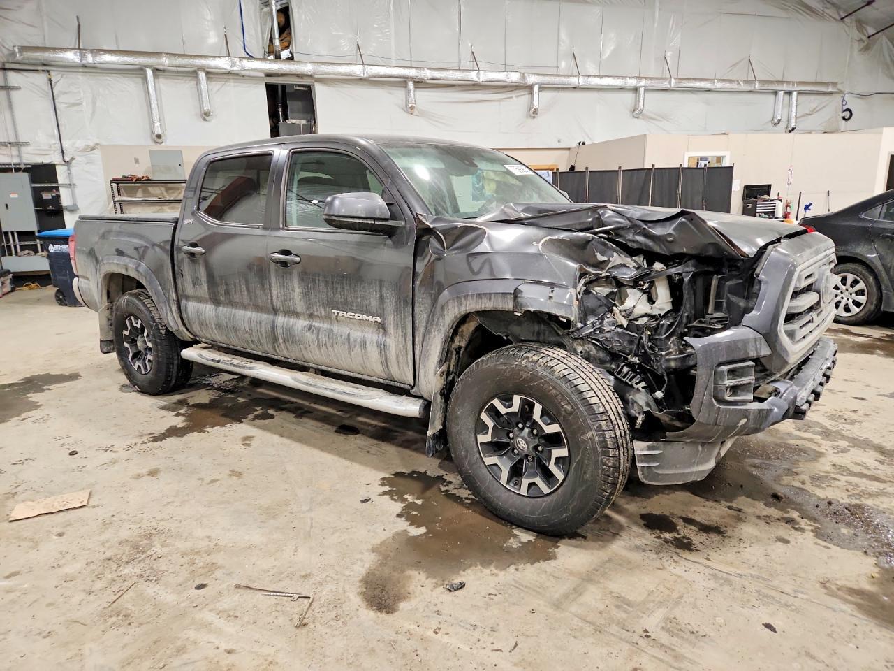2019 Toyota Tacoma Double Cab - Image 4