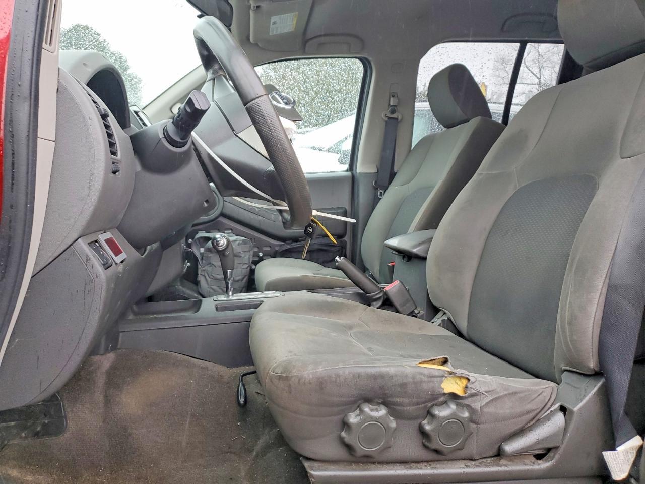 2011 Nissan Xterra X - Image 7