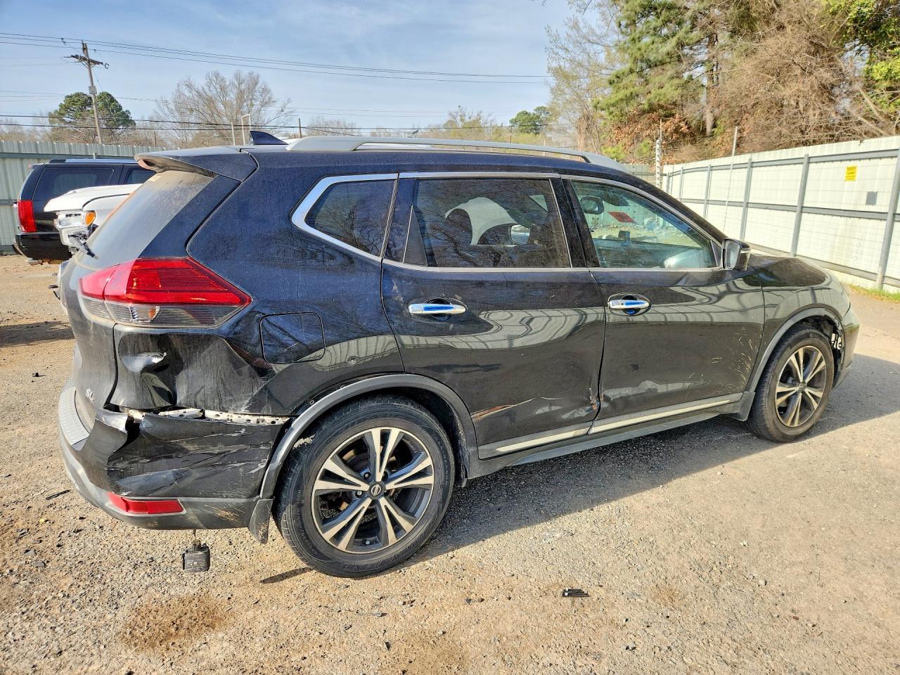2017 Nissan Rogue Sl - Image 3