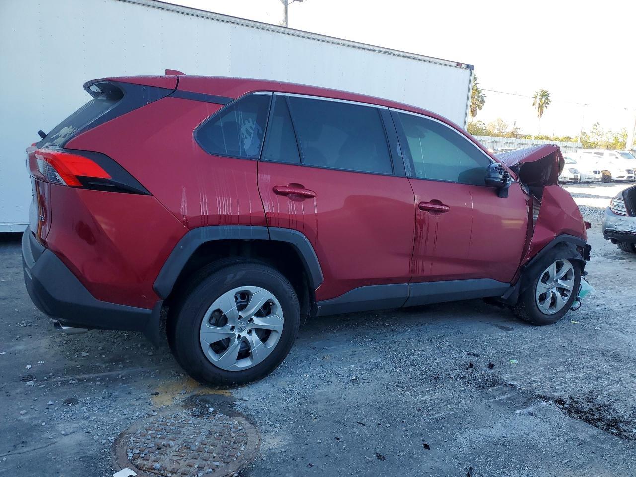 2023 Toyota Rav4 Le - Image 3