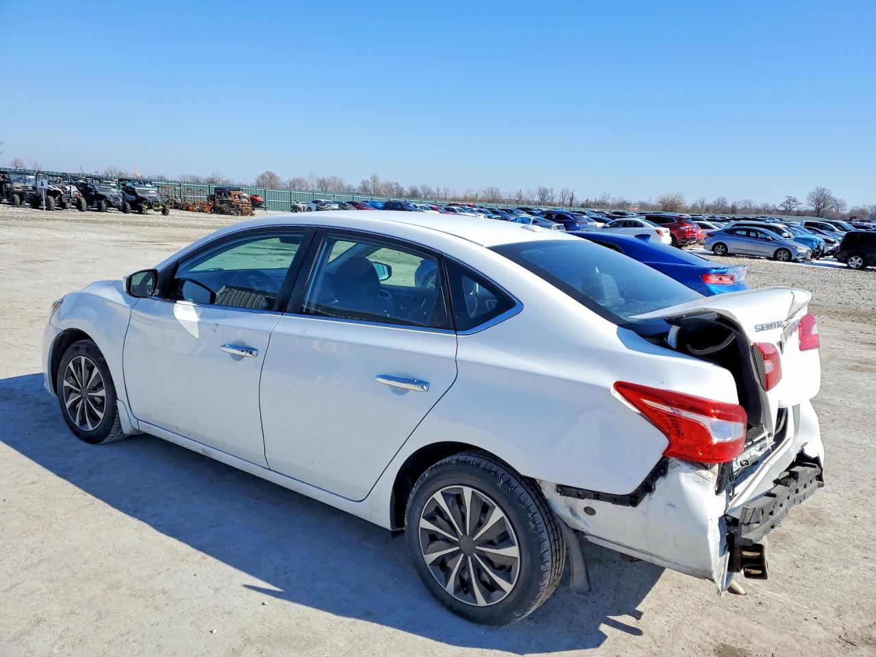 2017 Nissan Sentra S - Фото 2