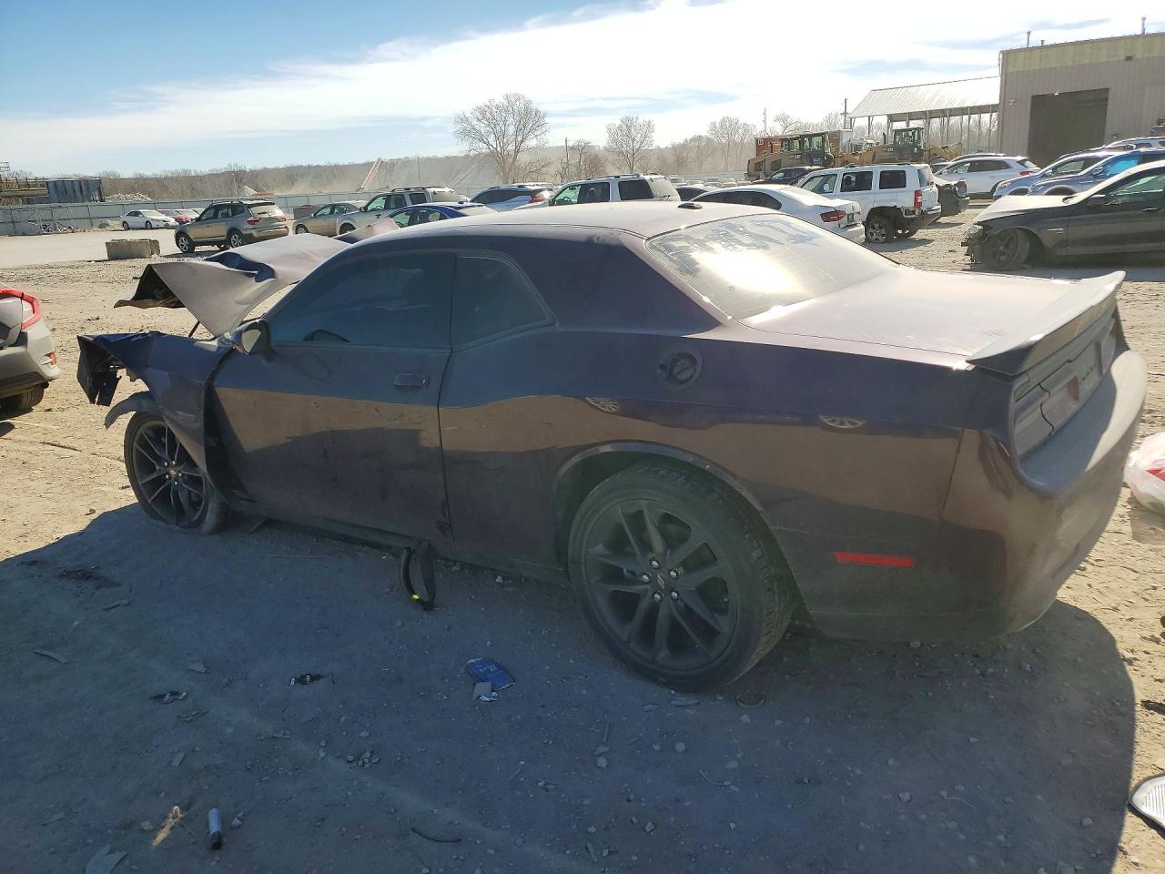 2022 Dodge Challenger Gt - Image 2