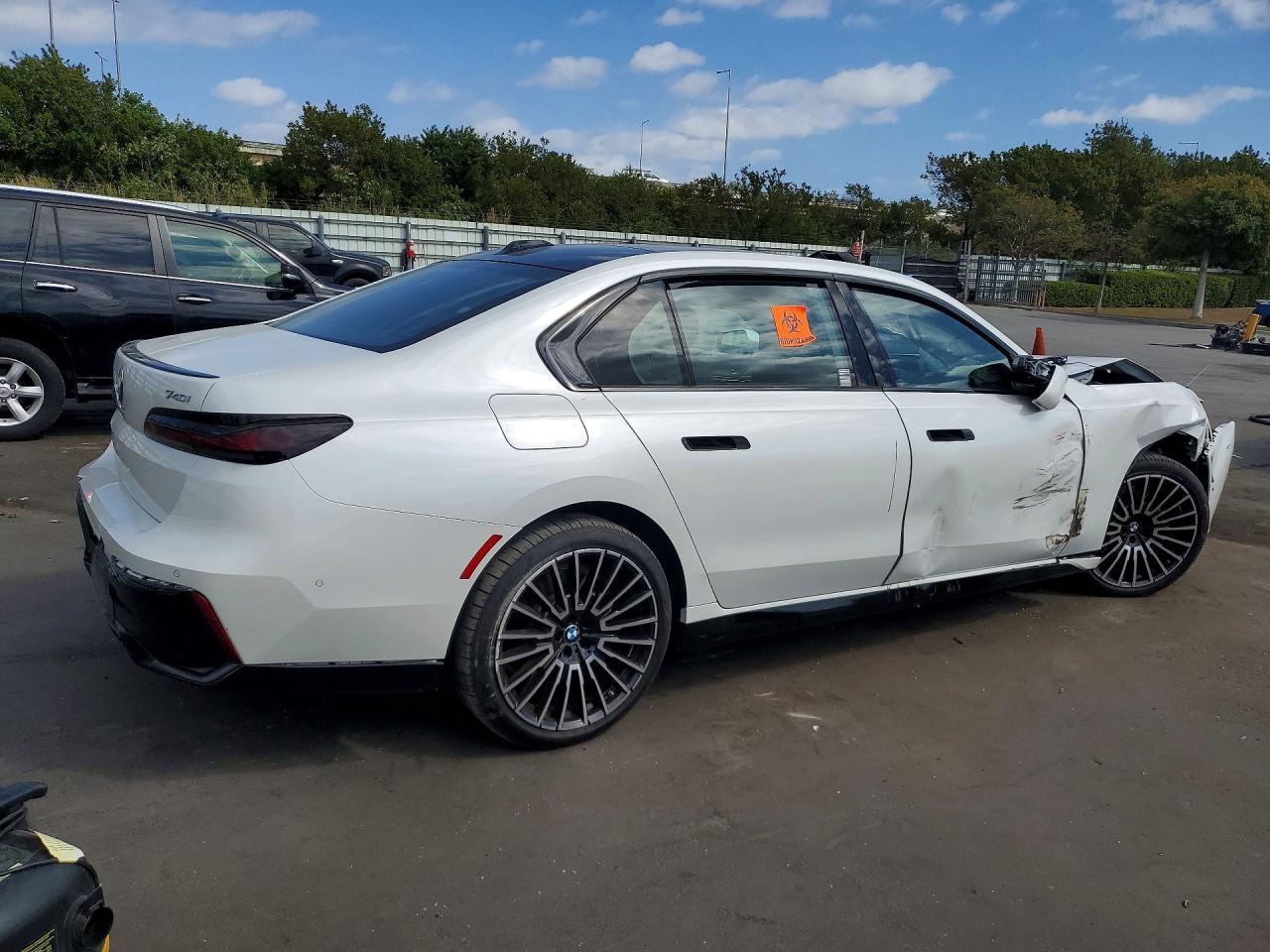 2025 BMW 740 I - Фото 3