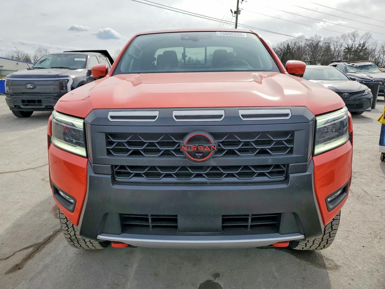2025 Nissan Frontier Pro-4X - Фото 5