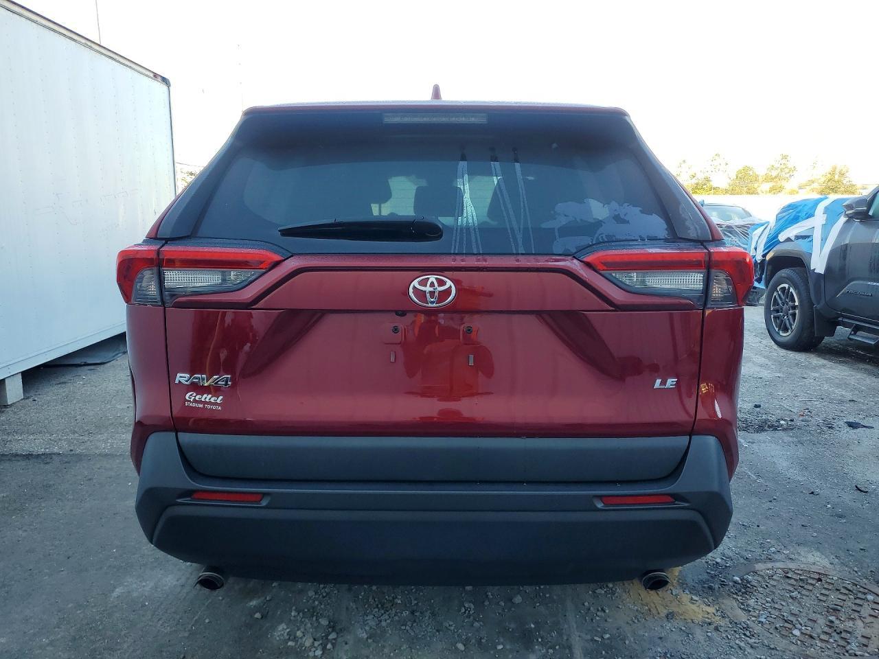 2023 Toyota Rav4 Le - Image 6