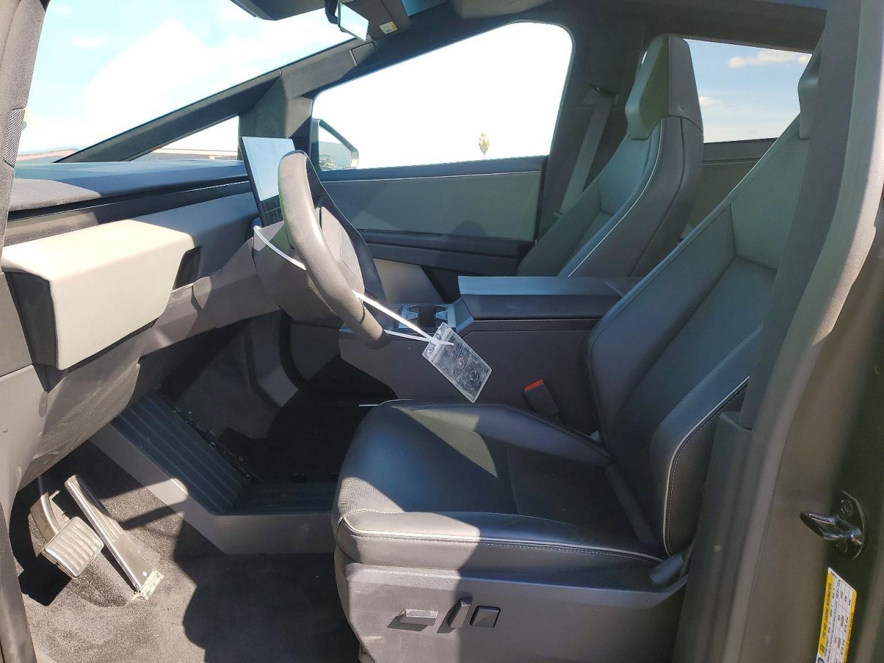 2024 Tesla Cybertruck - Фото 7