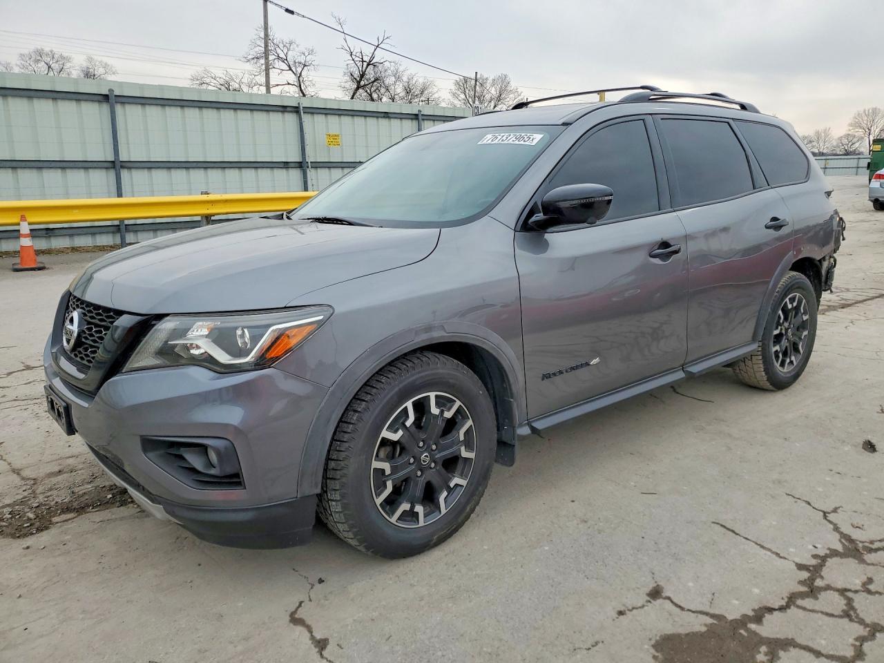 2020 Nissan Pathfinder Sl