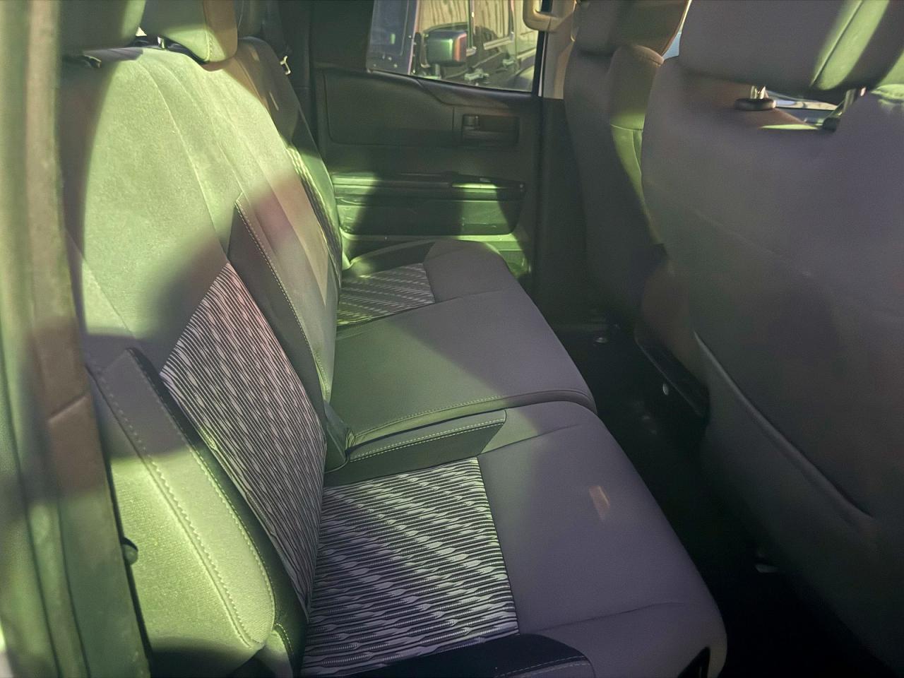 2019 Toyota Tundra Double Cab Sr - Image 6