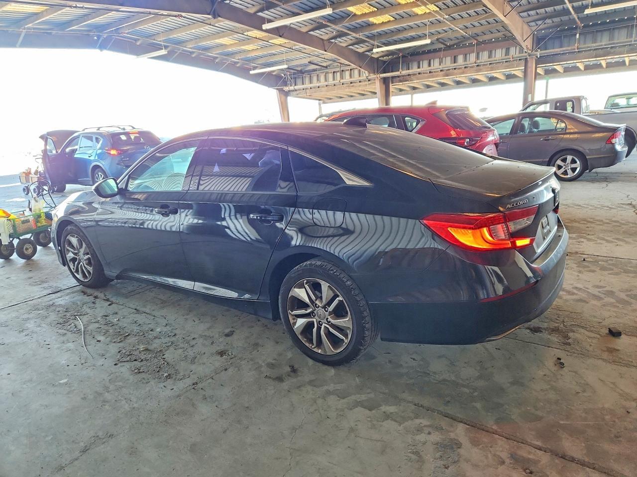 2018 Honda Accord Lx - Фото 2