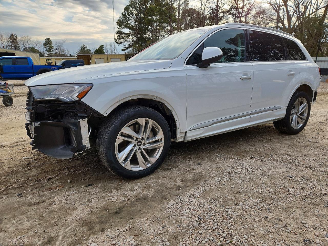 2023 Audi Q7 Premium Plus
