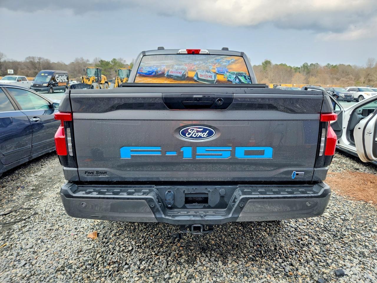 2025 Ford F150 Lightning Xlt - Фото 6