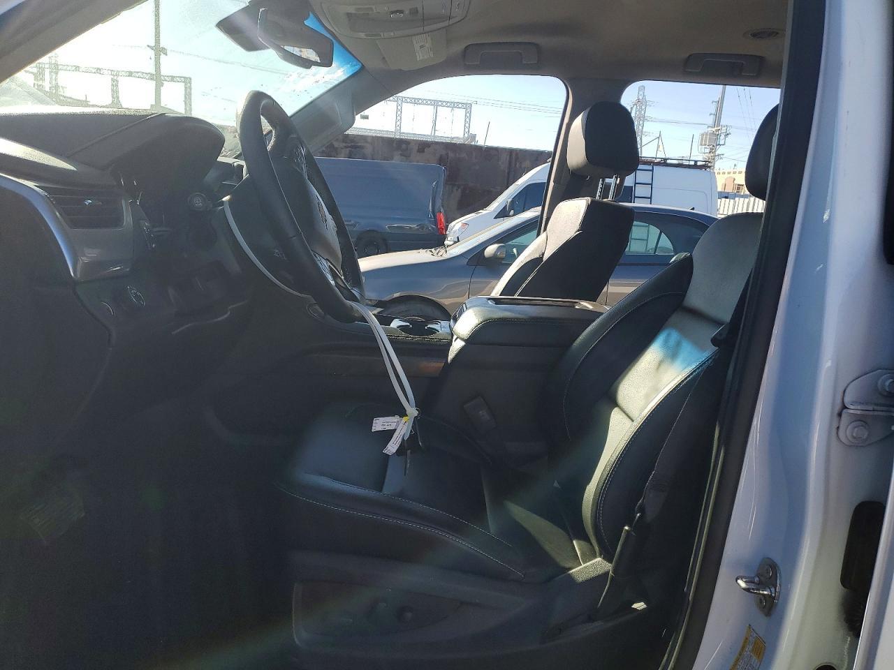 2019 Chevrolet Suburban C1500 Lt - Image 7