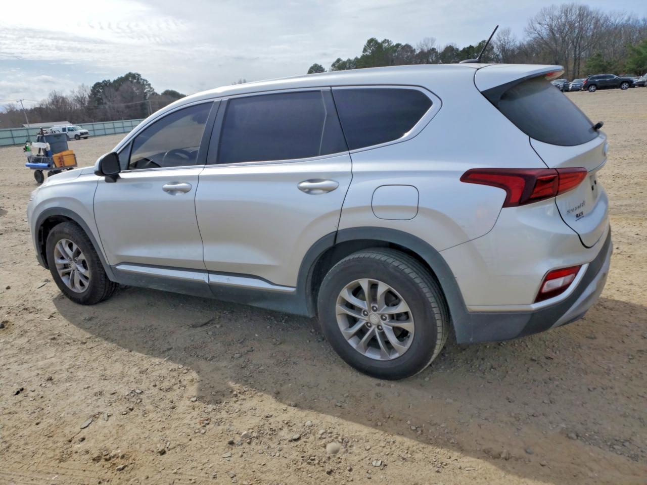 2019 Hyundai Santa Fe Se - Image 2