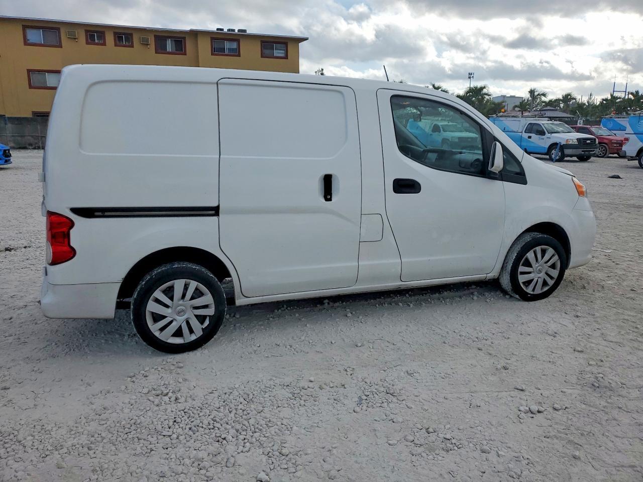 2020 Nissan Nv200 Sv - Image 3