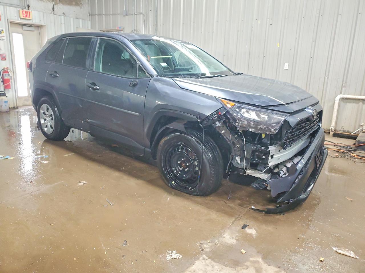 2022 Toyota Rav4 Le - Image 4