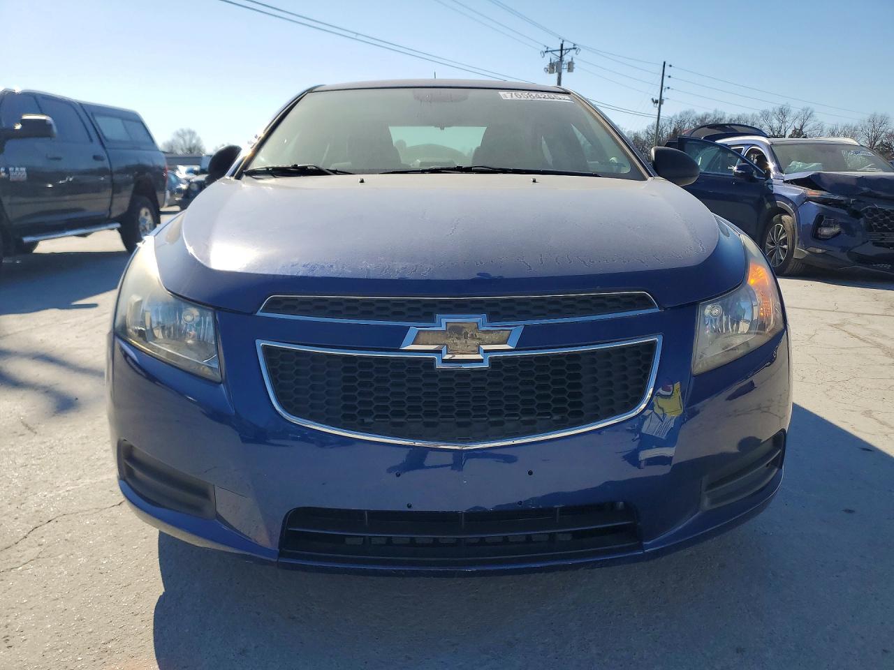 2013 Chevrolet Cruze Ls - Image 5