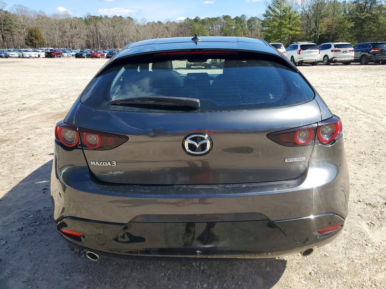 2021 Mazda 3 Premium - Image 6