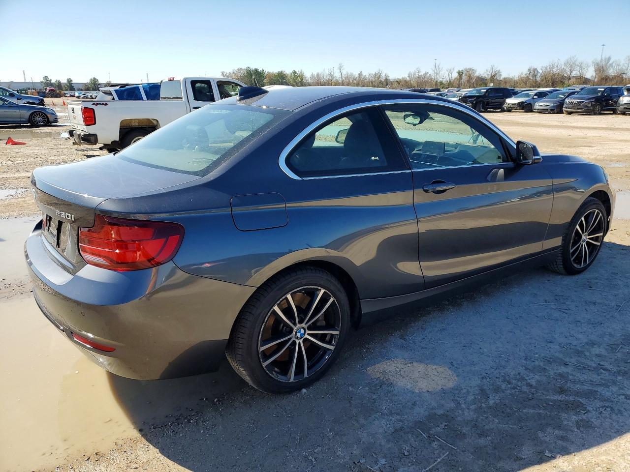 2021 BMW 230I - Фото 3